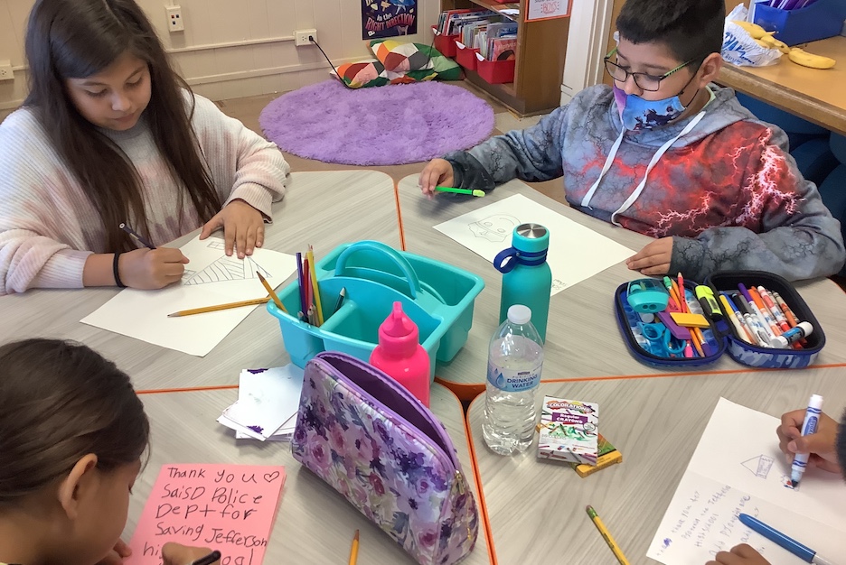 Huppertz students create cards for police