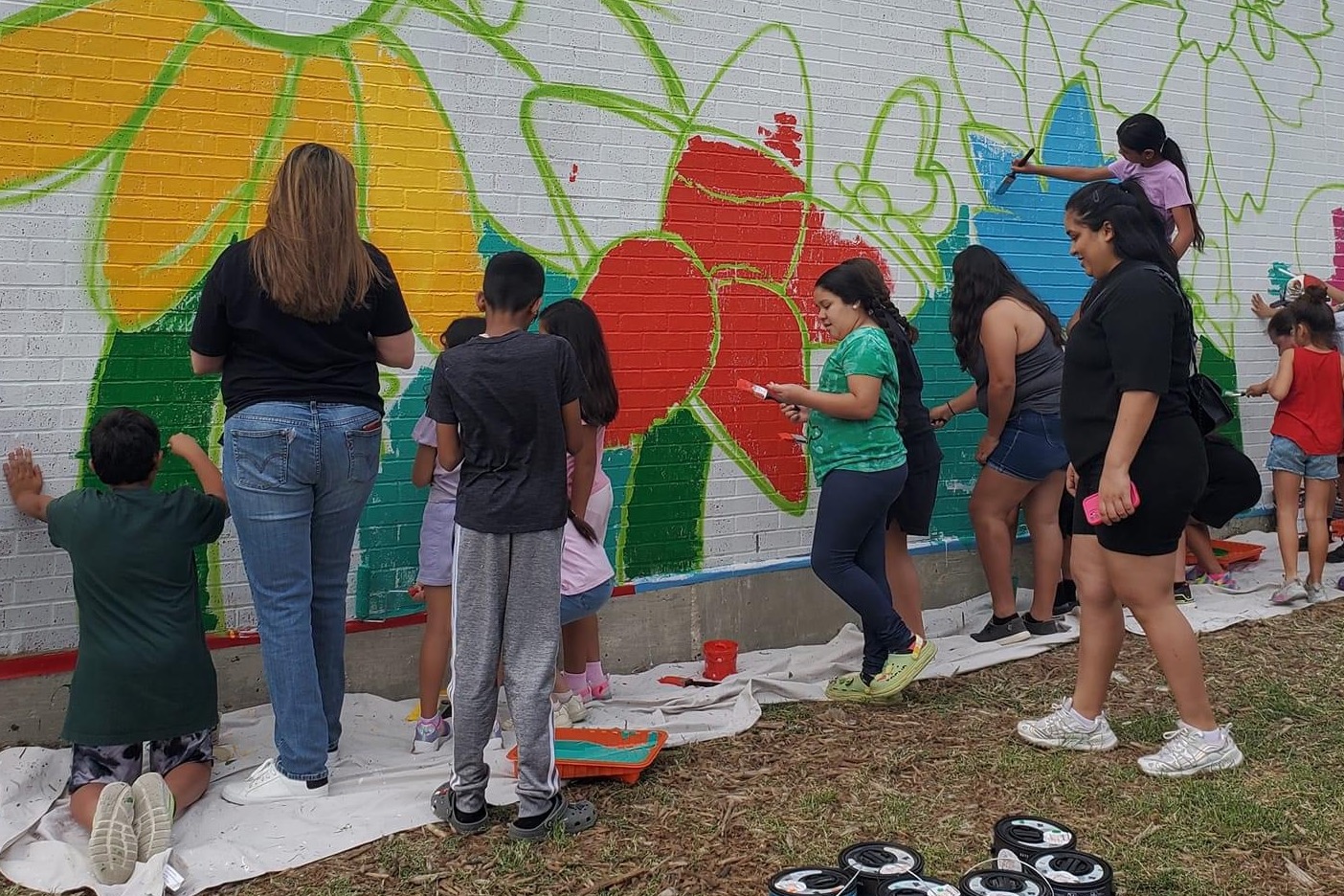 Arnold families paint wall